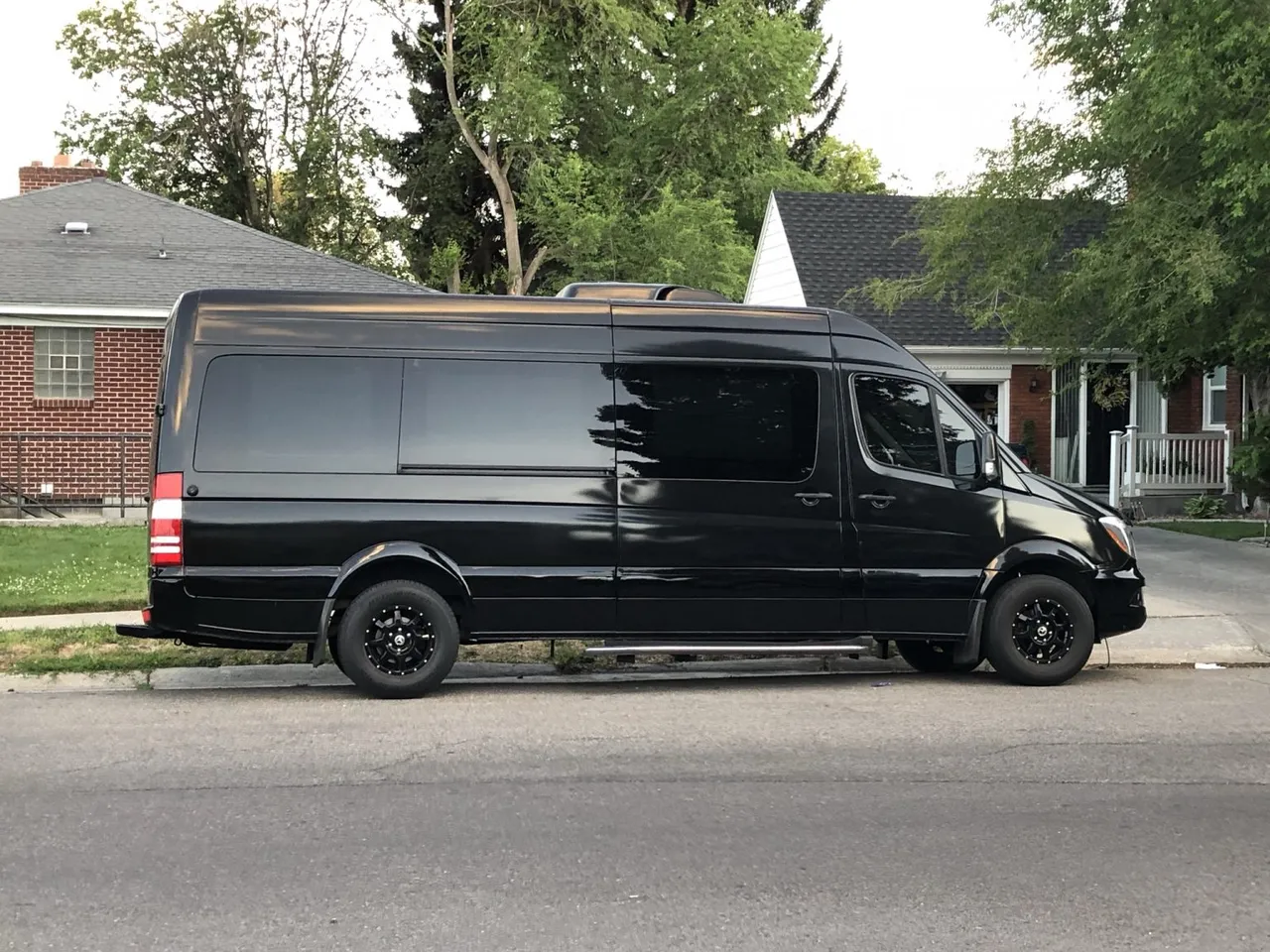 12 Passenger Mercedes-Benz Party Bus 12 Passenger Mercedes-Benz Party Bus (black) for booking