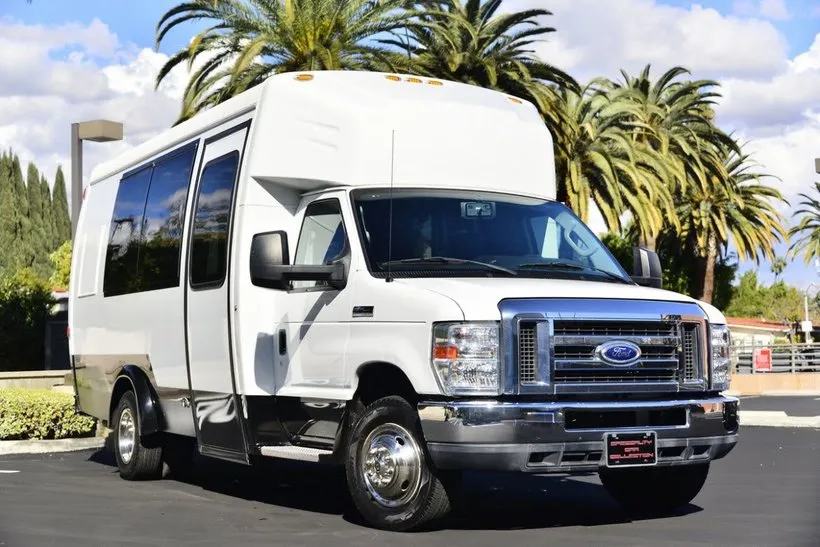 14 Passenger Limousine Bus 14 Passenger Limousine Bus for party bus rental for booking