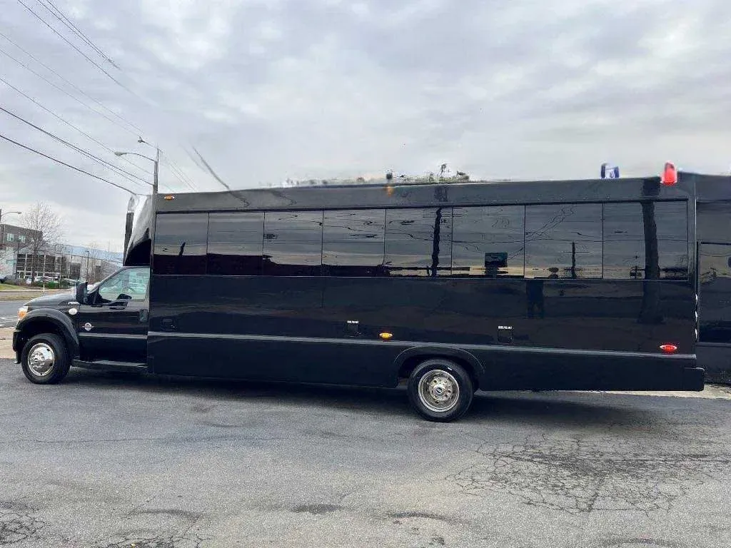 26 Passenger Limousine Party Bus 26 Passenger Limousine Party Bus for booking