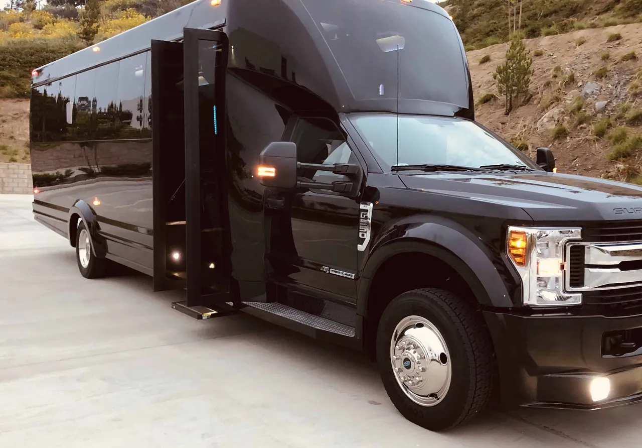 F-550 Luxury Party Bus F-550 Luxury Party Bus for booking