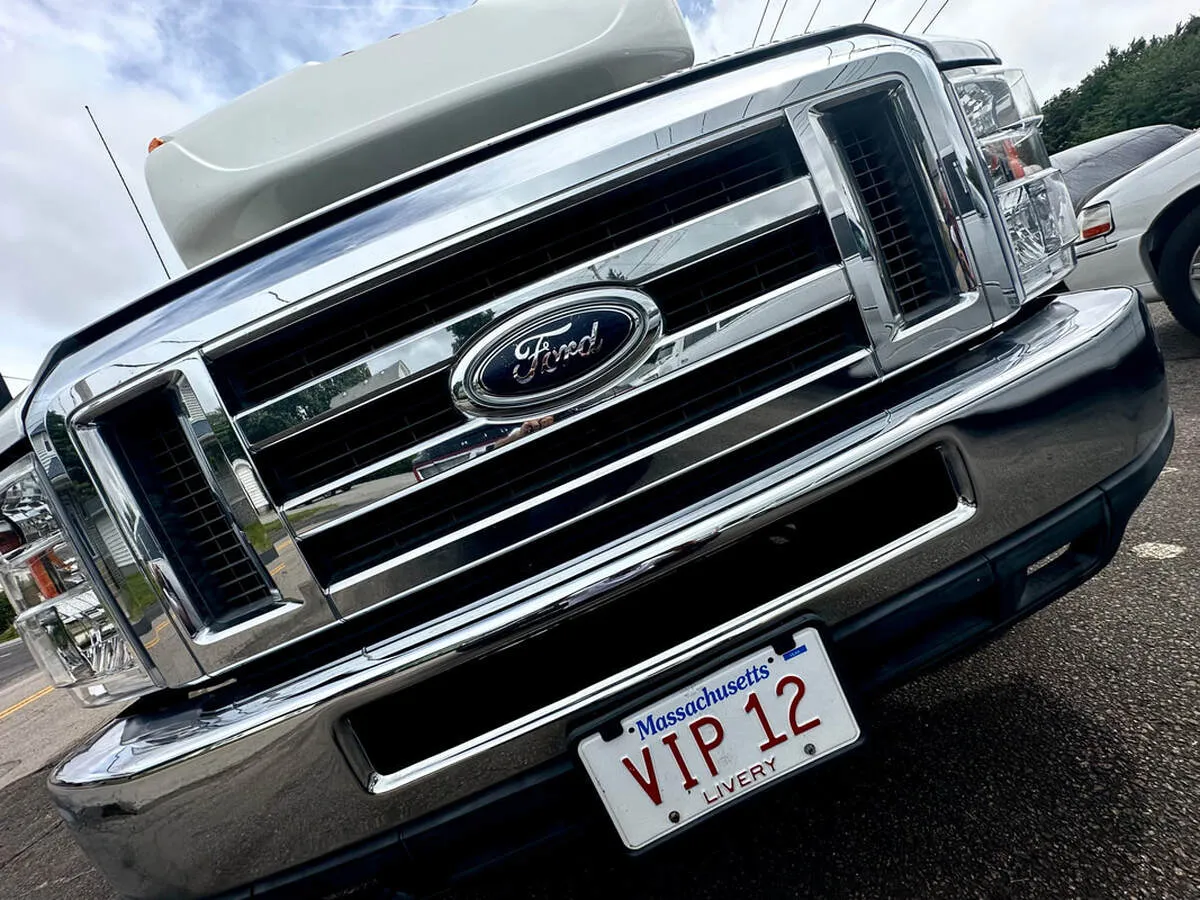 Ford E-450 Series Party Bus: closer look