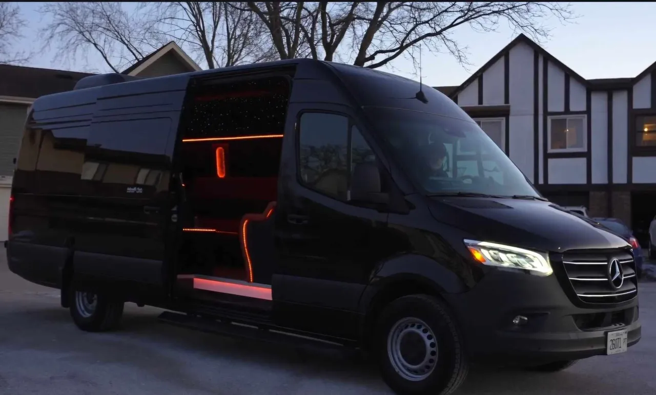 Limousine Bus Limousine Bus for party bus rental for booking