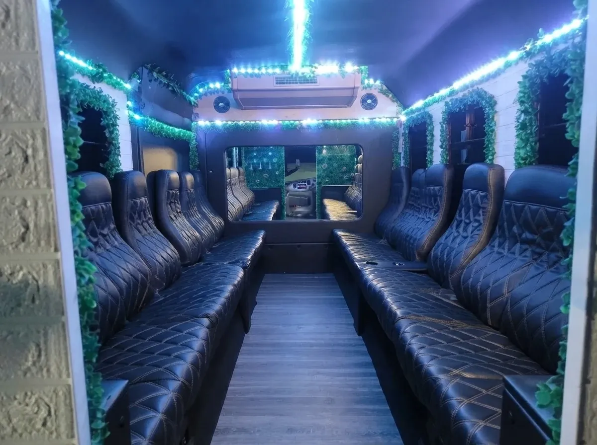 Rose Party Bus Rose Party Bus (pink) for booking